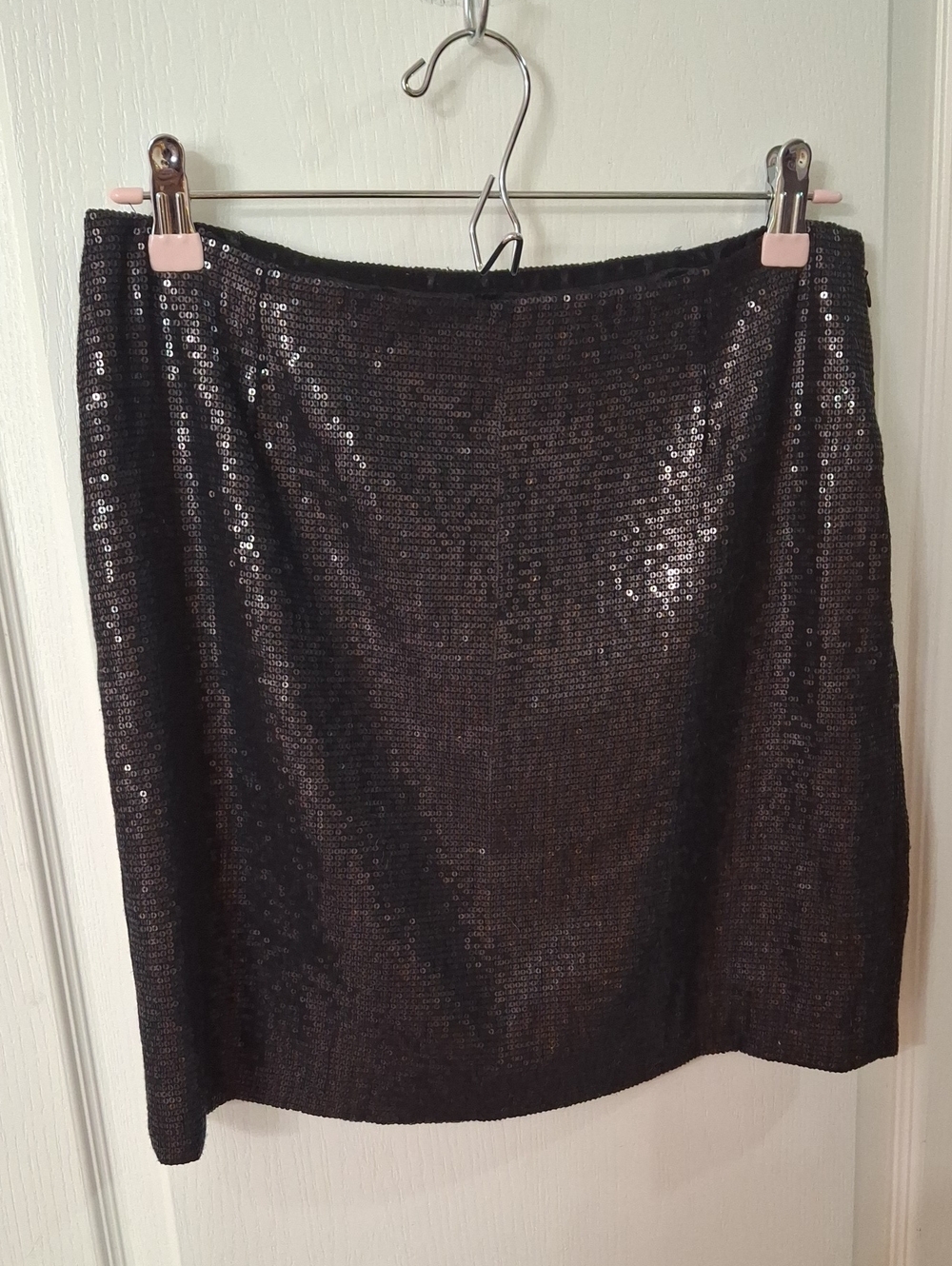 White House Black Market Black Sequin Pencil Skirt – Size 4